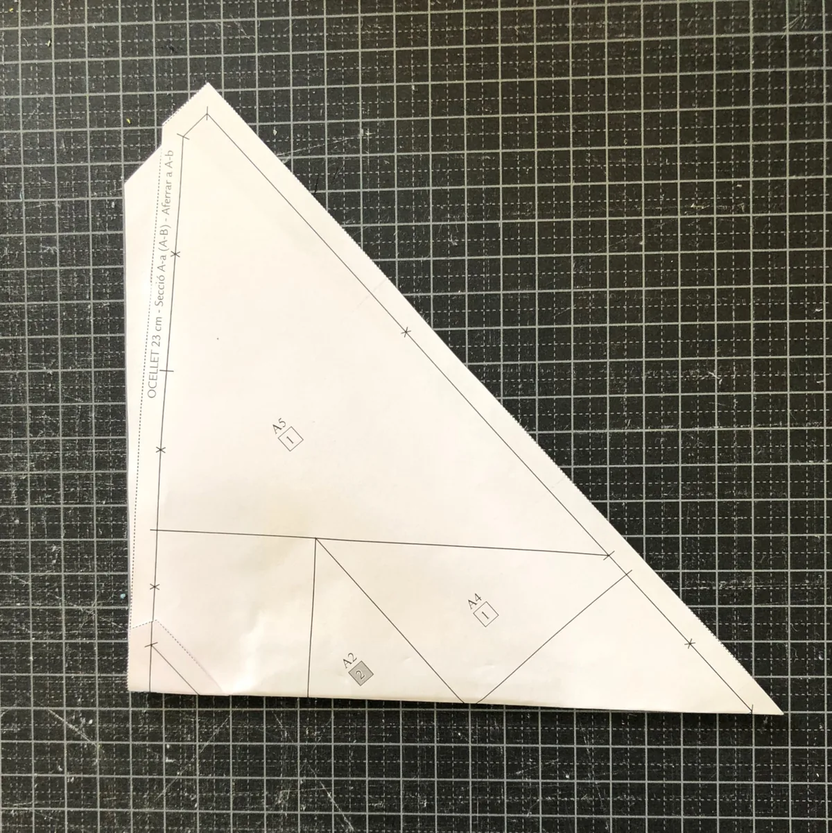 Flip A2 onto A1: foundation paper piecing tutorial, photo 2