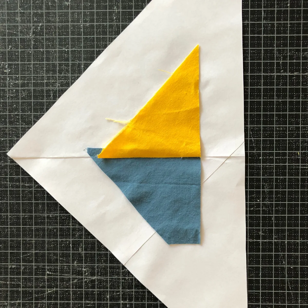 Press the seam: foundation paper piecing tutorial, photo 1