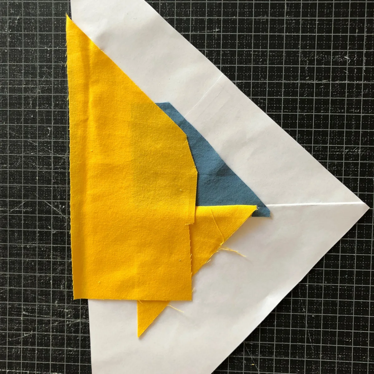 Flip A3 onto A1-A2: foundation paper piecing tutorial, photo 1