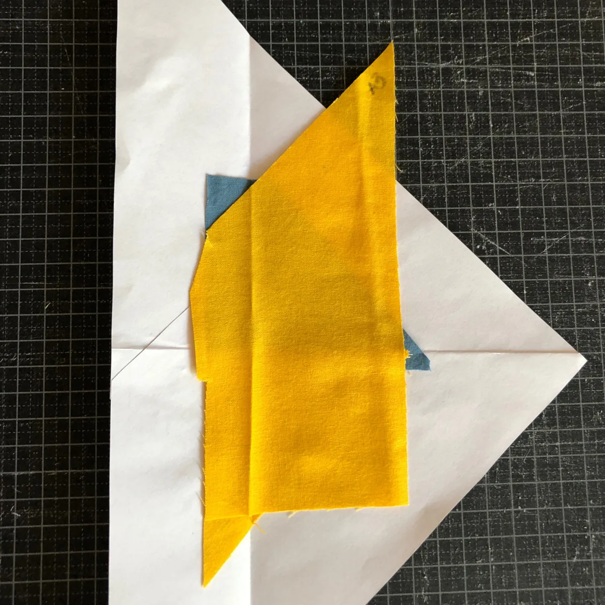 Flip A3 onto A1-A2: foundation paper piecing tutorial, photo 4