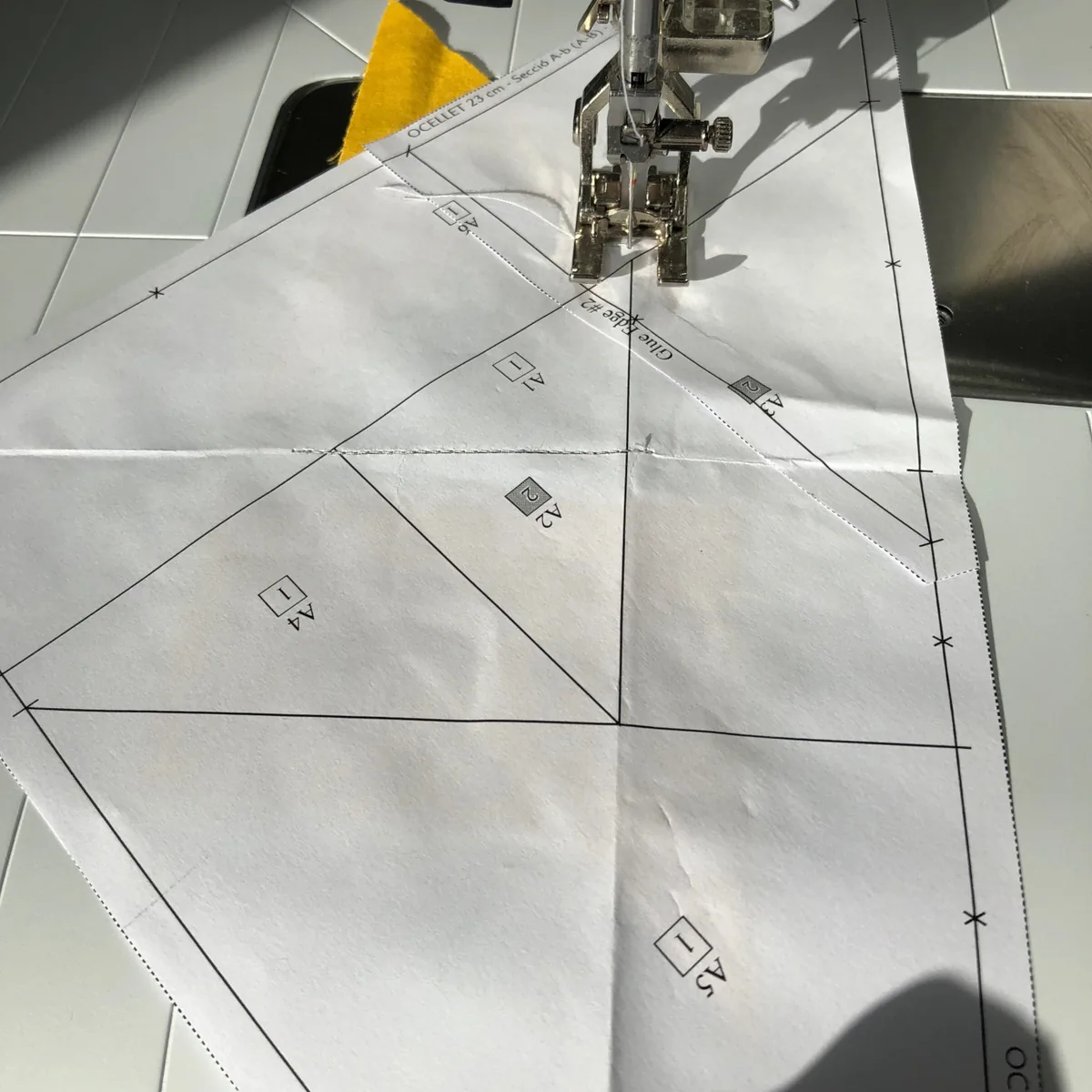 Stitch A3: foundation paper piecing tutorial, photo 1