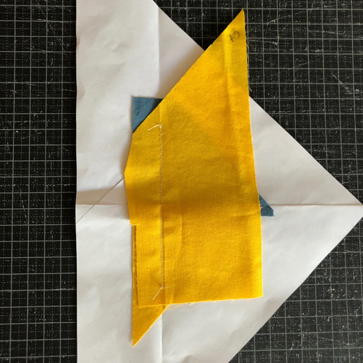Stitch A3: foundation paper piecing tutorial, photo 3