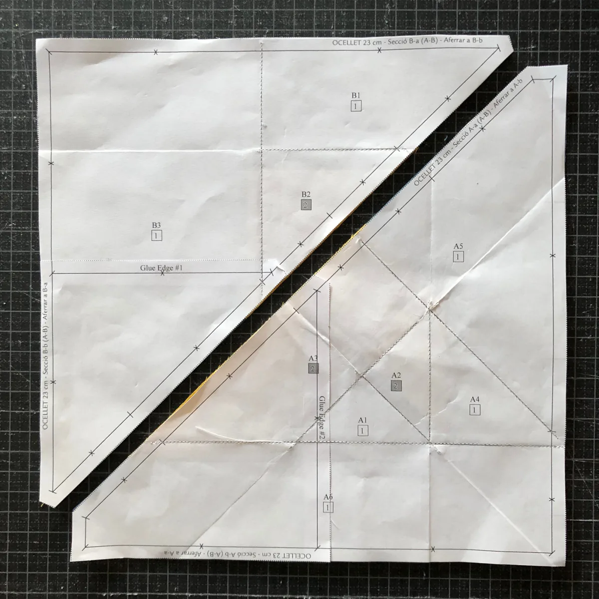 Joining the Sections: foundation paper piecing tutorial, photo 1