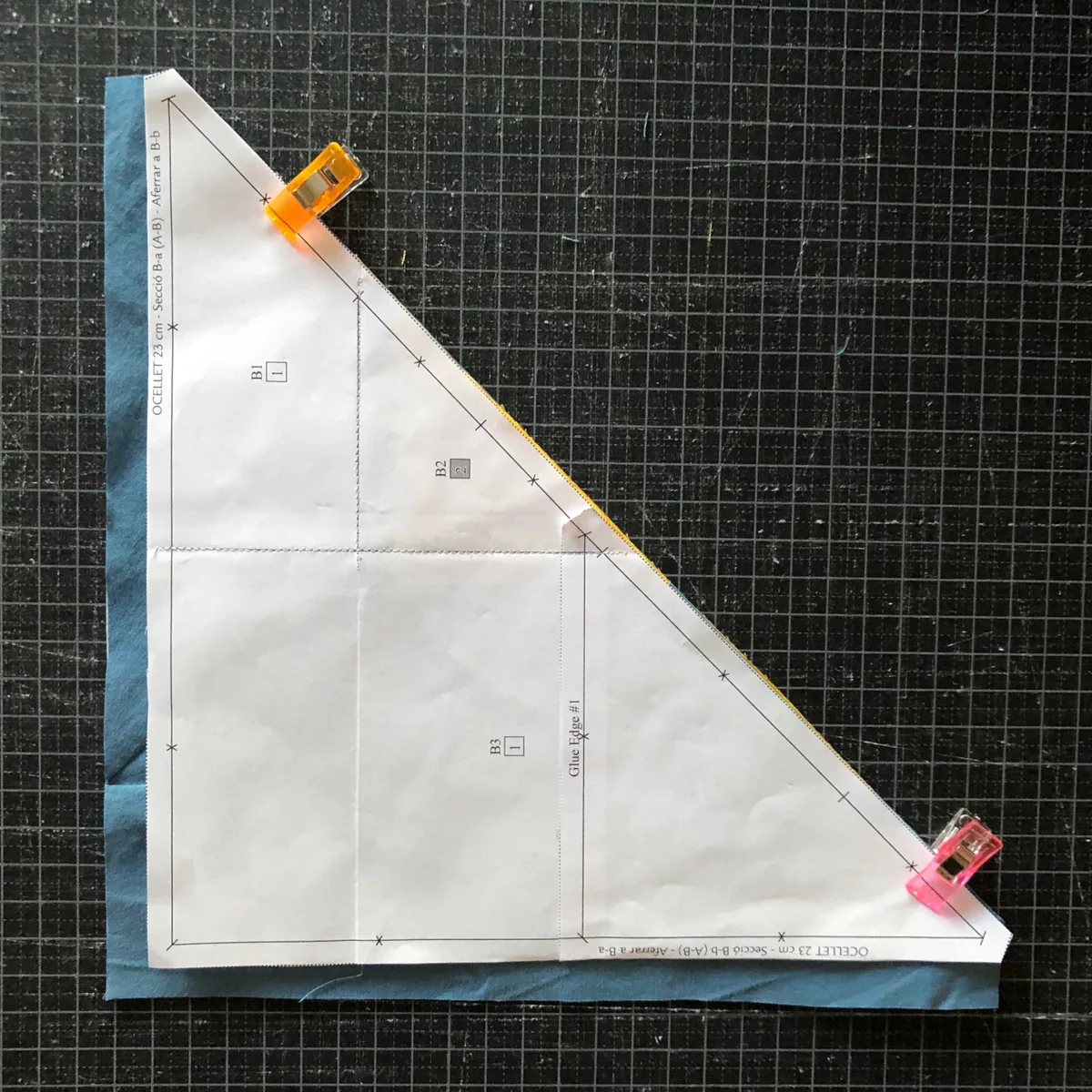 Joining the Sections: foundation paper piecing tutorial, photo 1